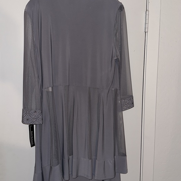 Dress with matching light weight - Picture 6 of 7